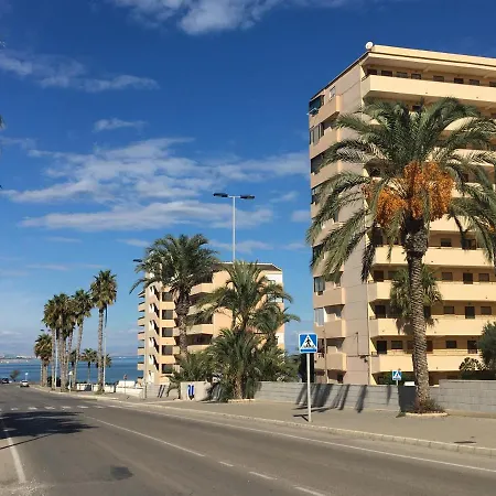 в 50 м от моря La Mata - شقة