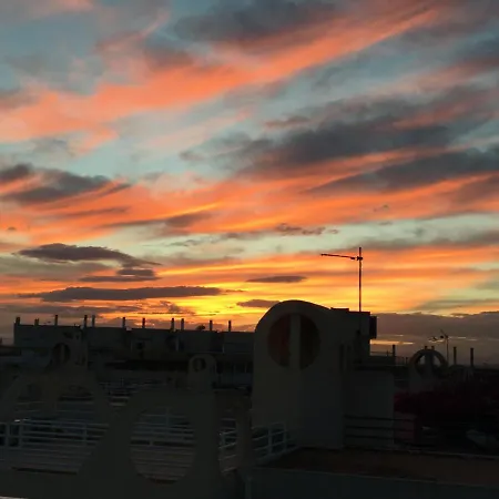 в 50 м от моря La Mata -