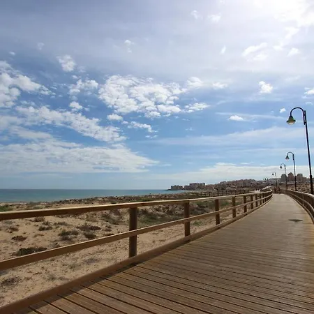 в 50 м от моря La Mata - 公寓 托雷维耶哈